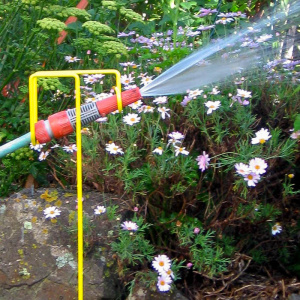 -spraying_image_hose2